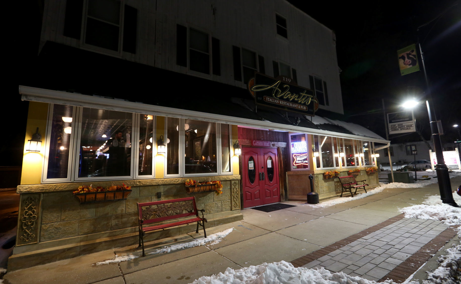 AVANTIS ITALIAN RESTAURANT AND PUB